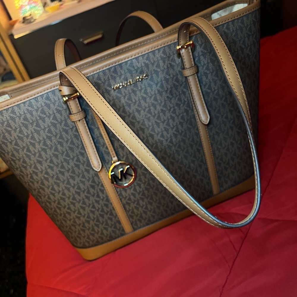 Micheal Kors Jet Set Travel Large Logo Tote Bag